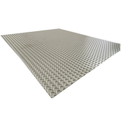 Băng tải PVC bề mặt hình bán nguyệt chống trượt trong vận chuyển công nghiệp