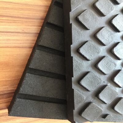 8mm Độ dày hai mặt hạng nặng cao su ngựa Stall Mat với hình mẫu hình vuông