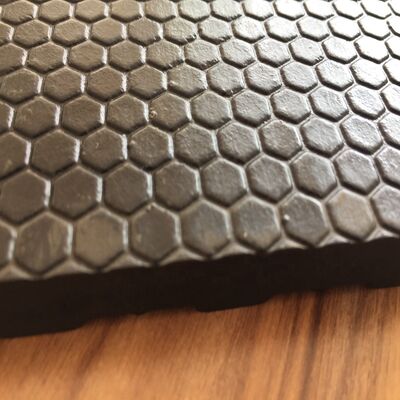 8mm Thickness Double Side Heavy Duty Rubber Horse Stall Mat with Square Hexagon Pattern