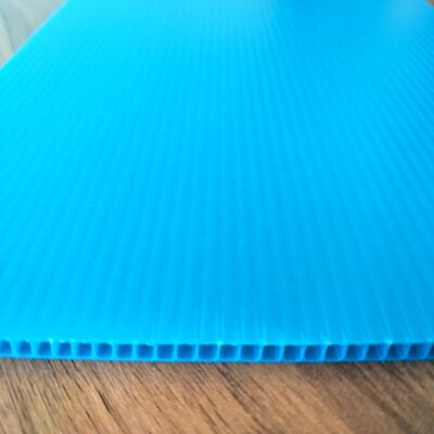 Tấm nhựa rỗng chống cháy chống tĩnh điện ổn định UV và Tấm nhựa đôi dạng sóng PP