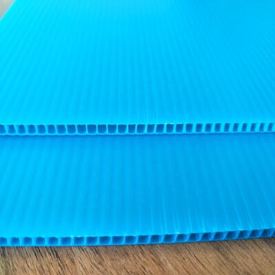 Tấm nhựa rỗng chống cháy chống tĩnh điện ổn định UV và Tấm nhựa đôi dạng sóng PP